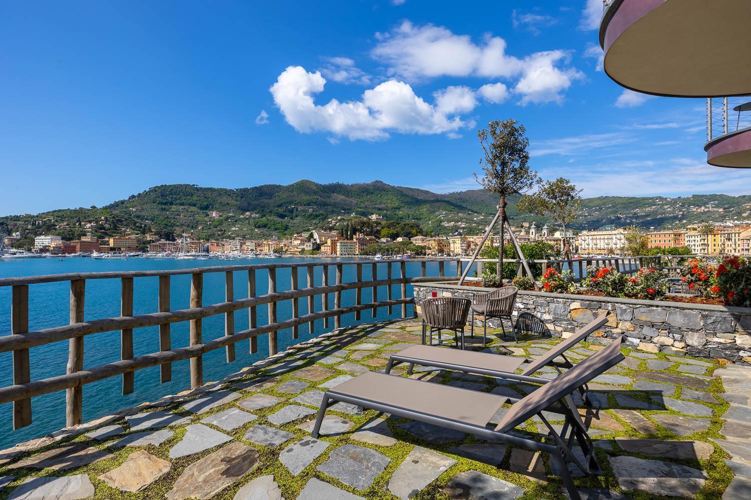 Continental Hotel 4*